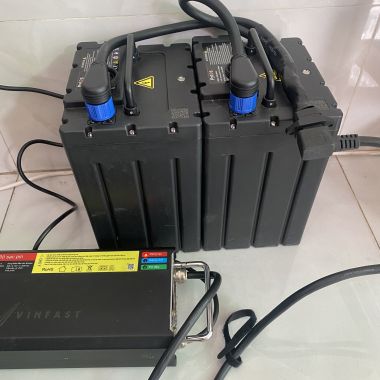 Giắc Chuyển Đổi Sạc Trực Tiếp 2 Pin Evo Grand Xe Vinfast VF