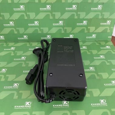 Sạc Xe Điện 60V 5A Ngõ Ra 67V Có Quạt Và Đèn Báo Đầy