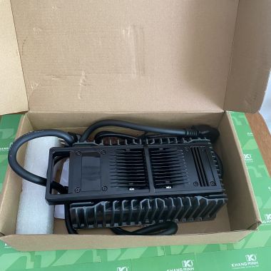 Sạc Vinfast 1000W 2025 Xe Evo KlaraS Feliz S VentoS TheonS