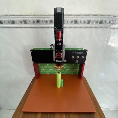 Trụ hàn cell pin tự động EZI Servo 56L Pro cho pin 32140