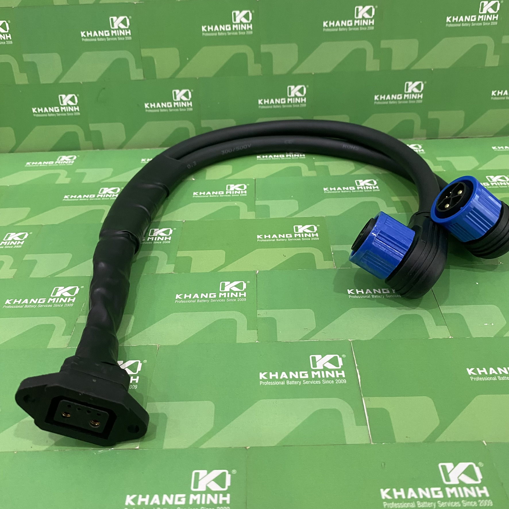 Giắc Chuyển Đổi Sạc Trực Tiếp 2 Pin Evo Grand Xe Vinfast VF