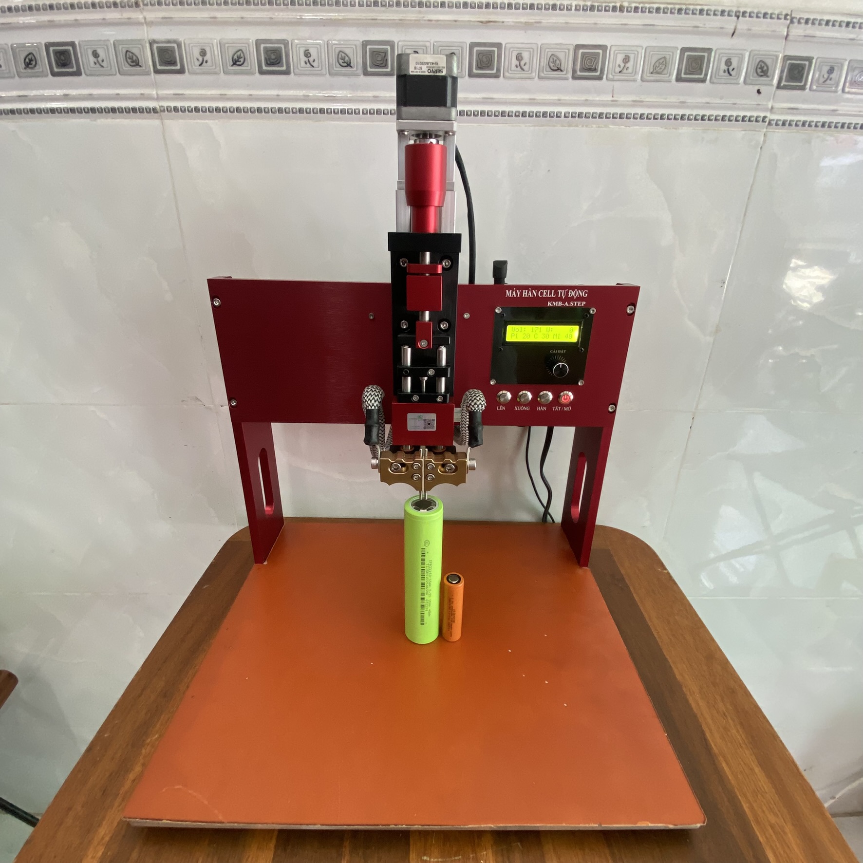 Máy hàn cell tự động STEP Pro chuyên pin xe điện 32140