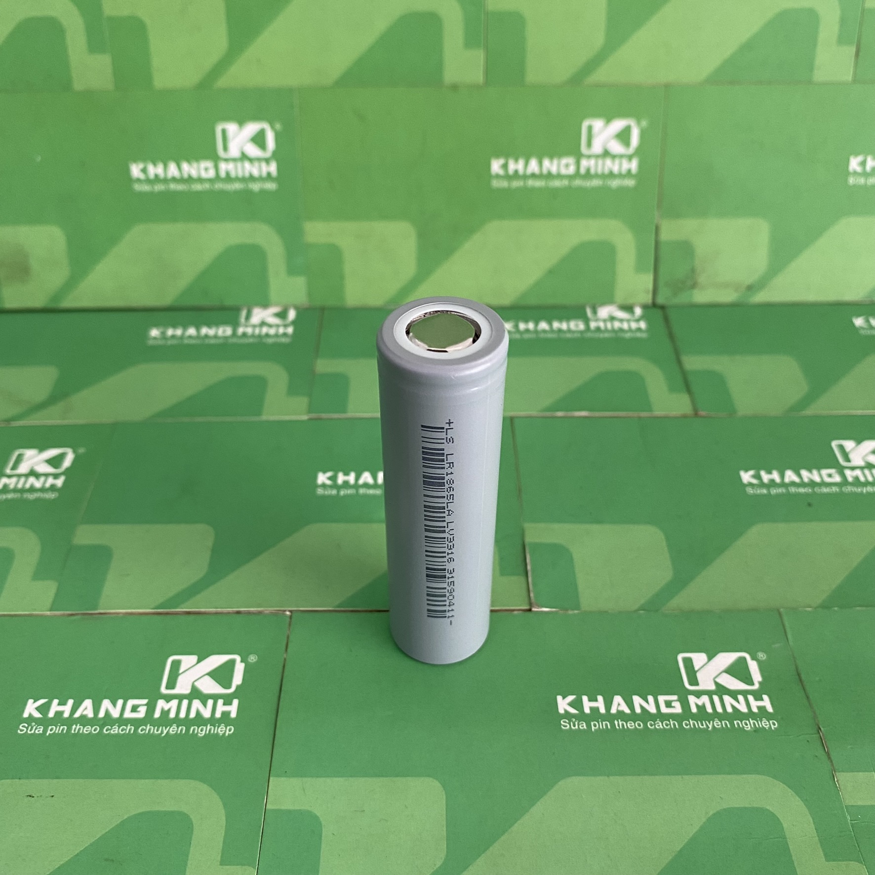 Pin Lishen LS Xám 2000mAh Mới Xả 20A 10C Chuyên Pin Máy Khoan