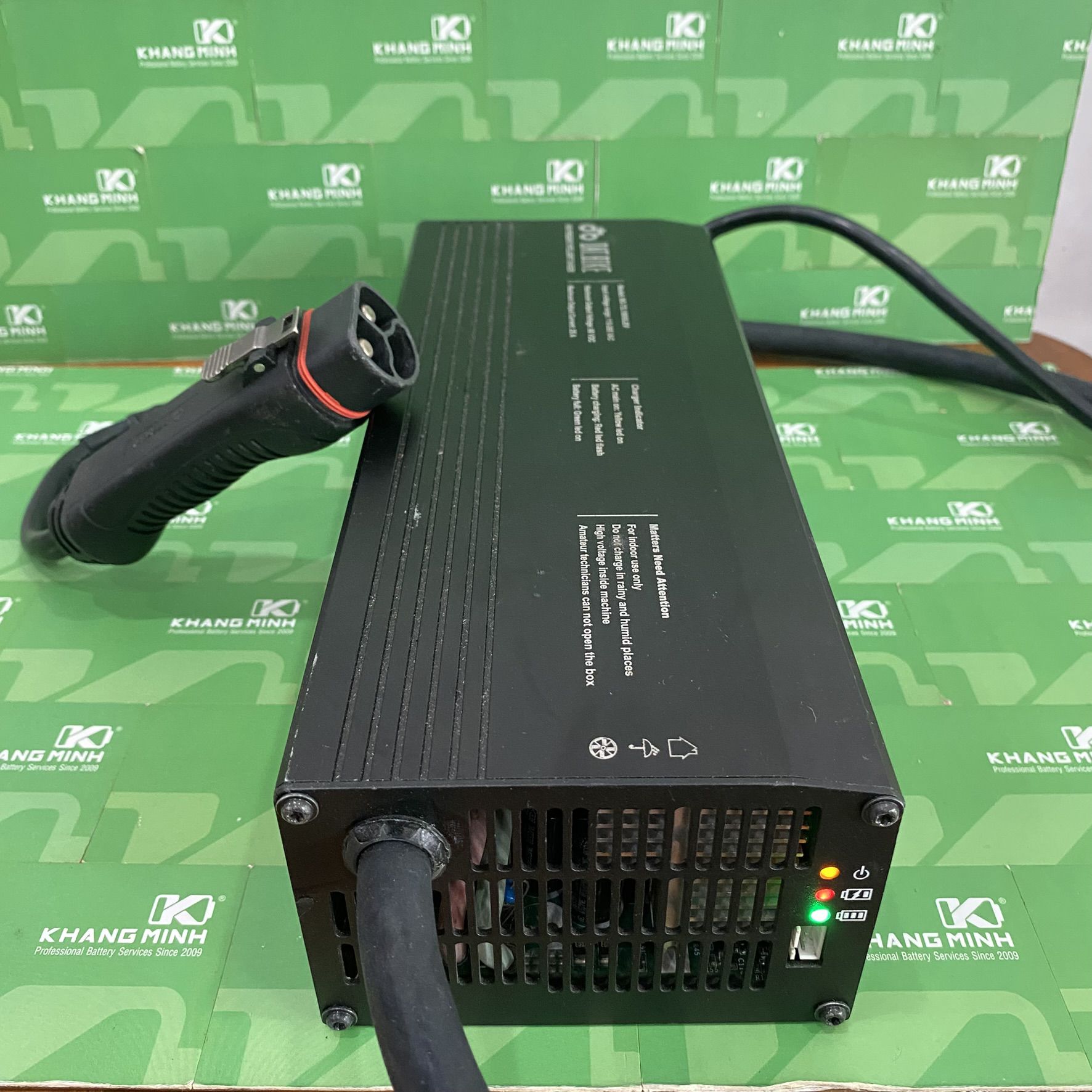 Sạc Dat Bike 1800W xe Quantum S1 S2 S3 chính hãng cũ