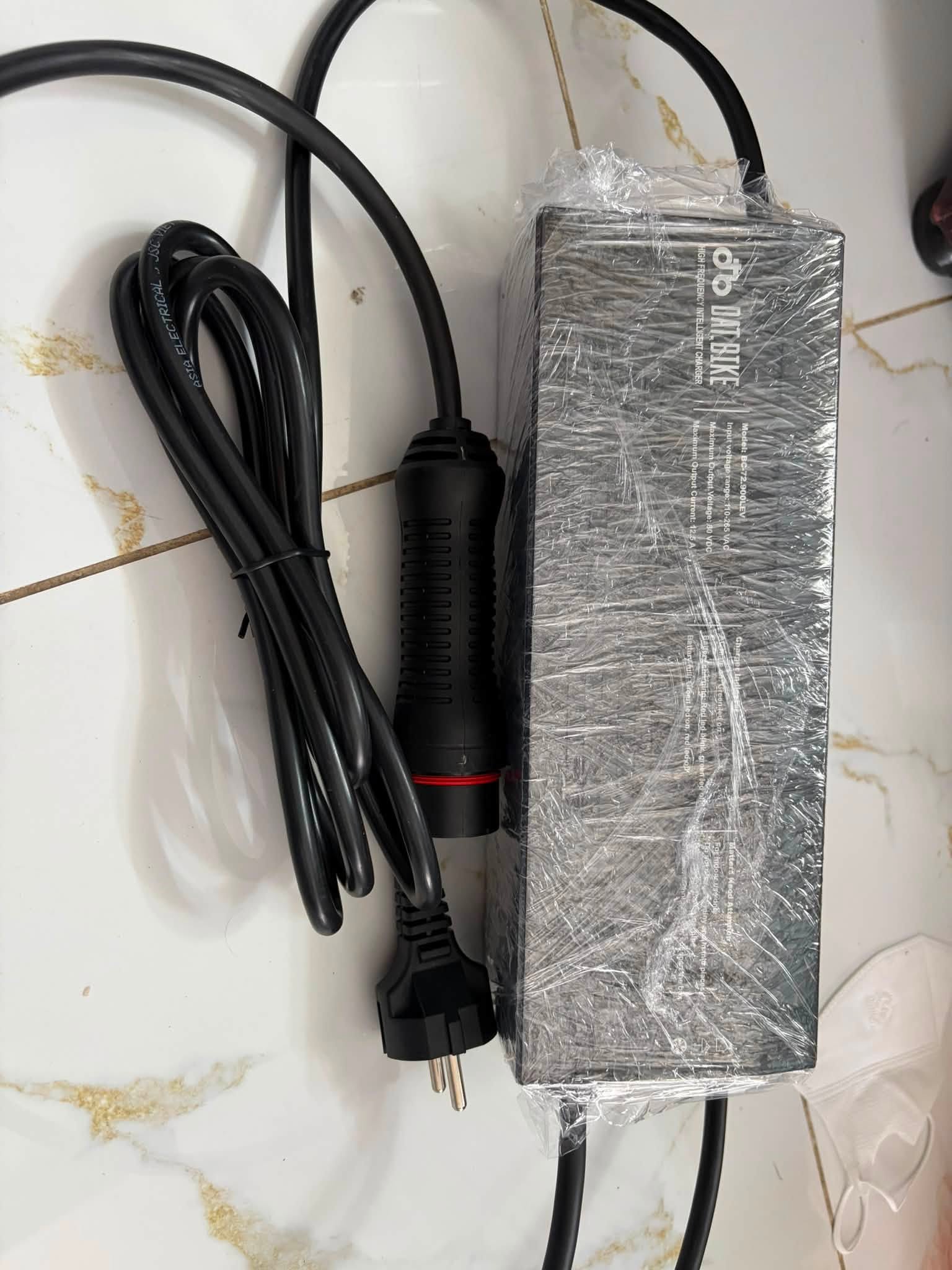 Sạc Dat Bike 1800W xe Quantum S1 S2 S3 chính hãng mới