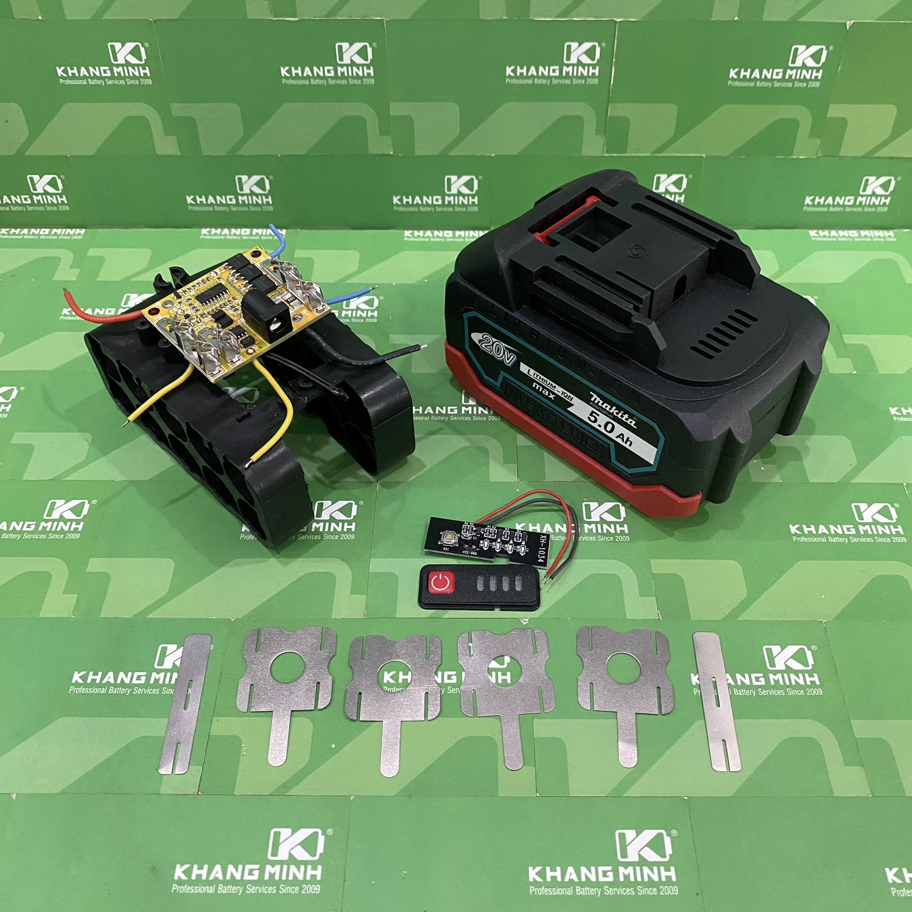Vỏ Pin Makita 10 Cell 18650 18V 21V 5S 2P Ch&acirc;n Phổ Th&ocirc;ng