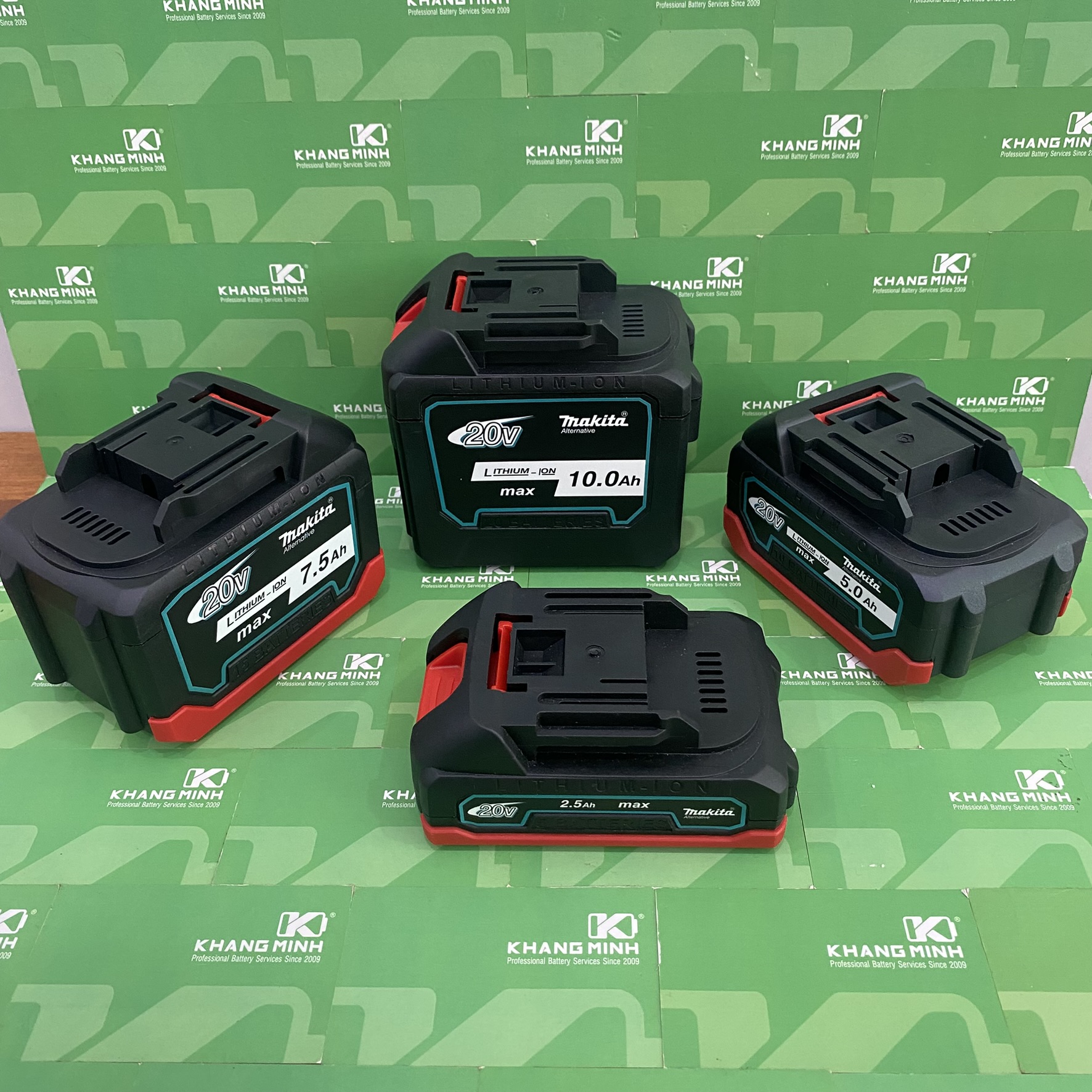 Pin sạc máy khoan và phụ kiện thay thế